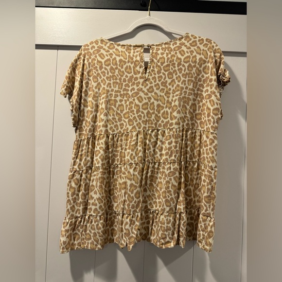 Andree Tan Leopard Print Short Sleeve Flowy Babydoll Top - Picture 2 of 2